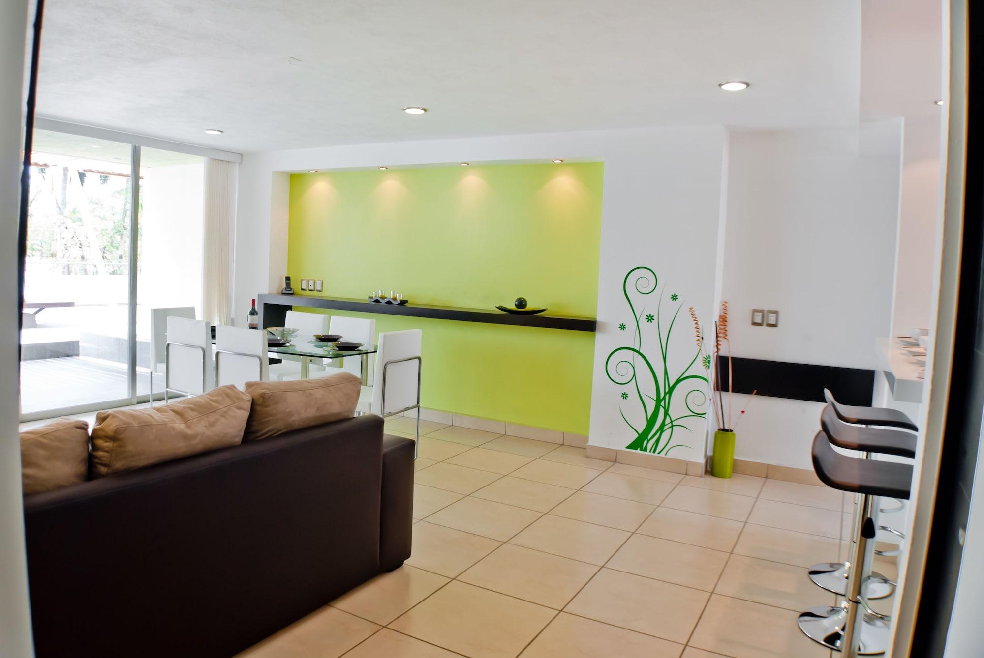Ramada By Wyndham Acapulco Hotel & Suites Екстер'єр фото