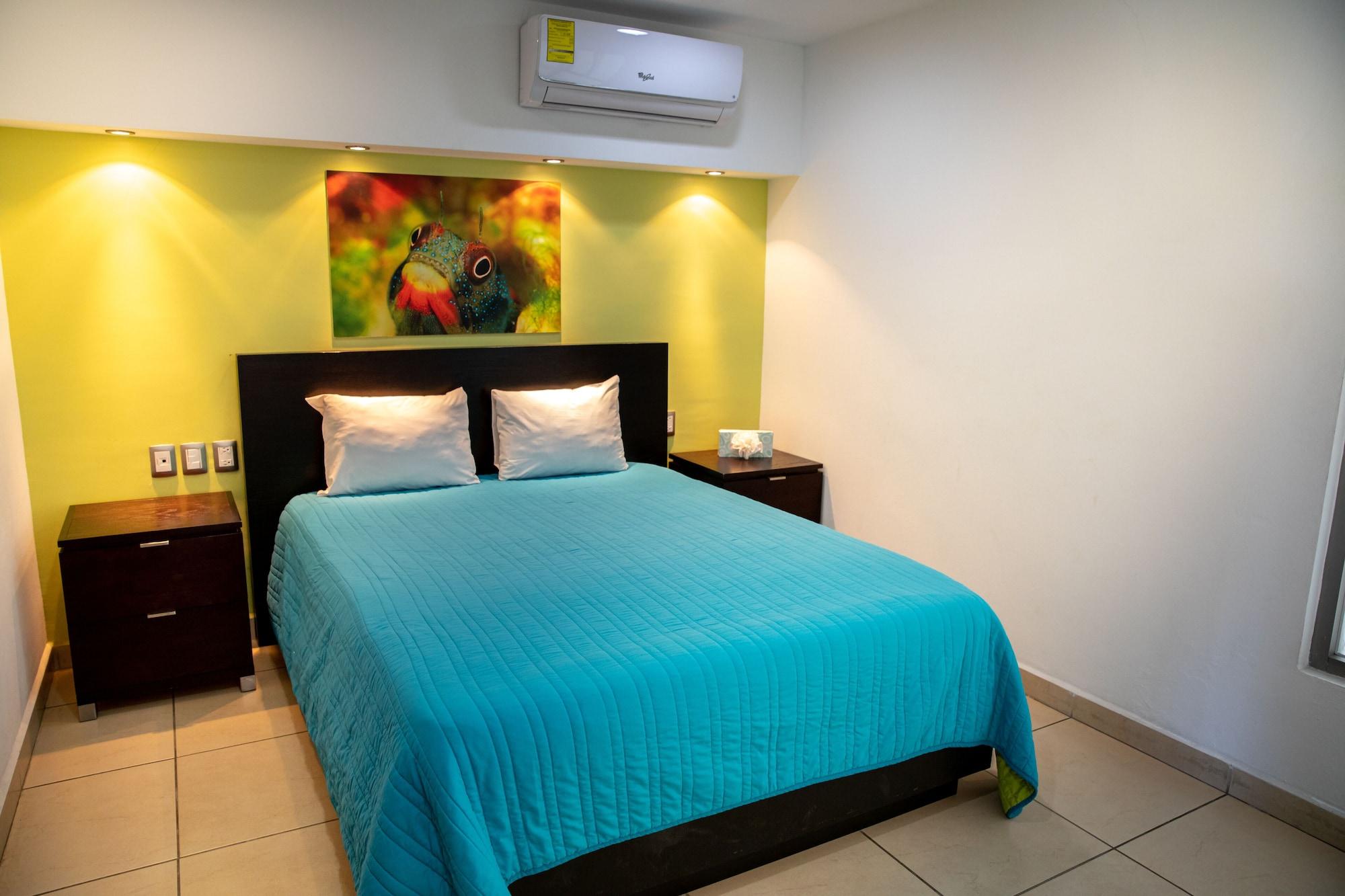 Ramada By Wyndham Acapulco Hotel & Suites Екстер'єр фото