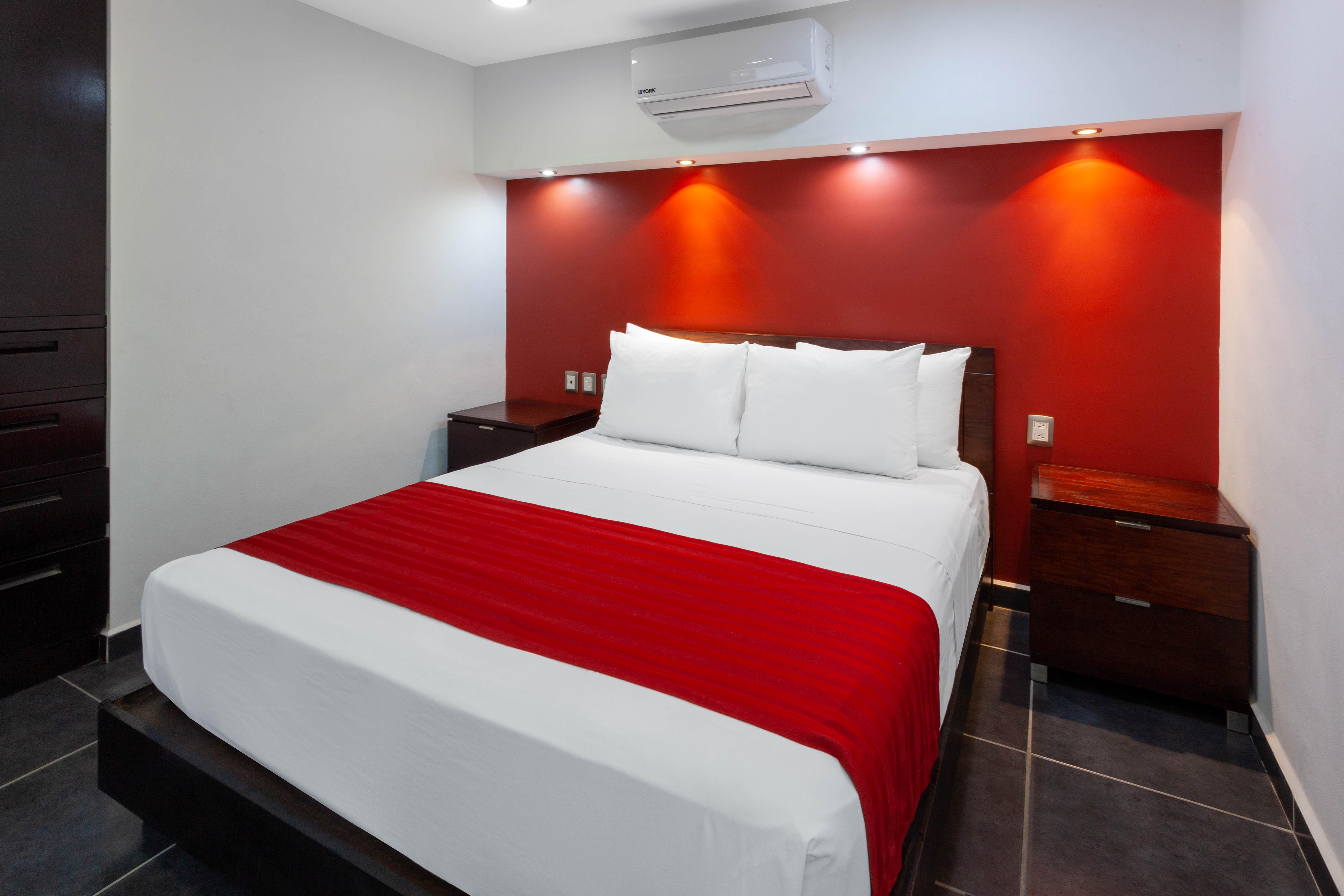 Ramada By Wyndham Acapulco Hotel & Suites Екстер'єр фото