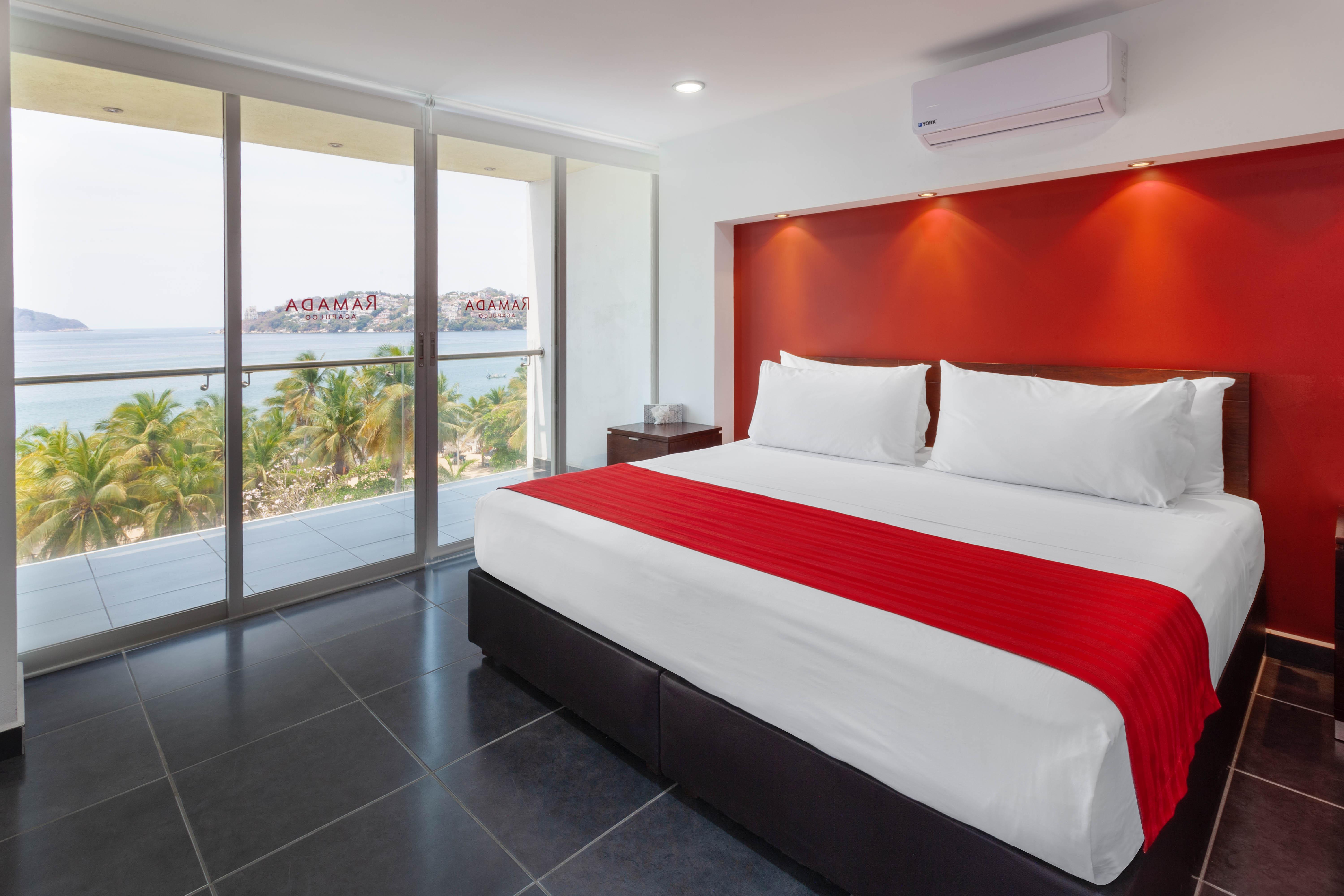 Ramada By Wyndham Acapulco Hotel & Suites Екстер'єр фото