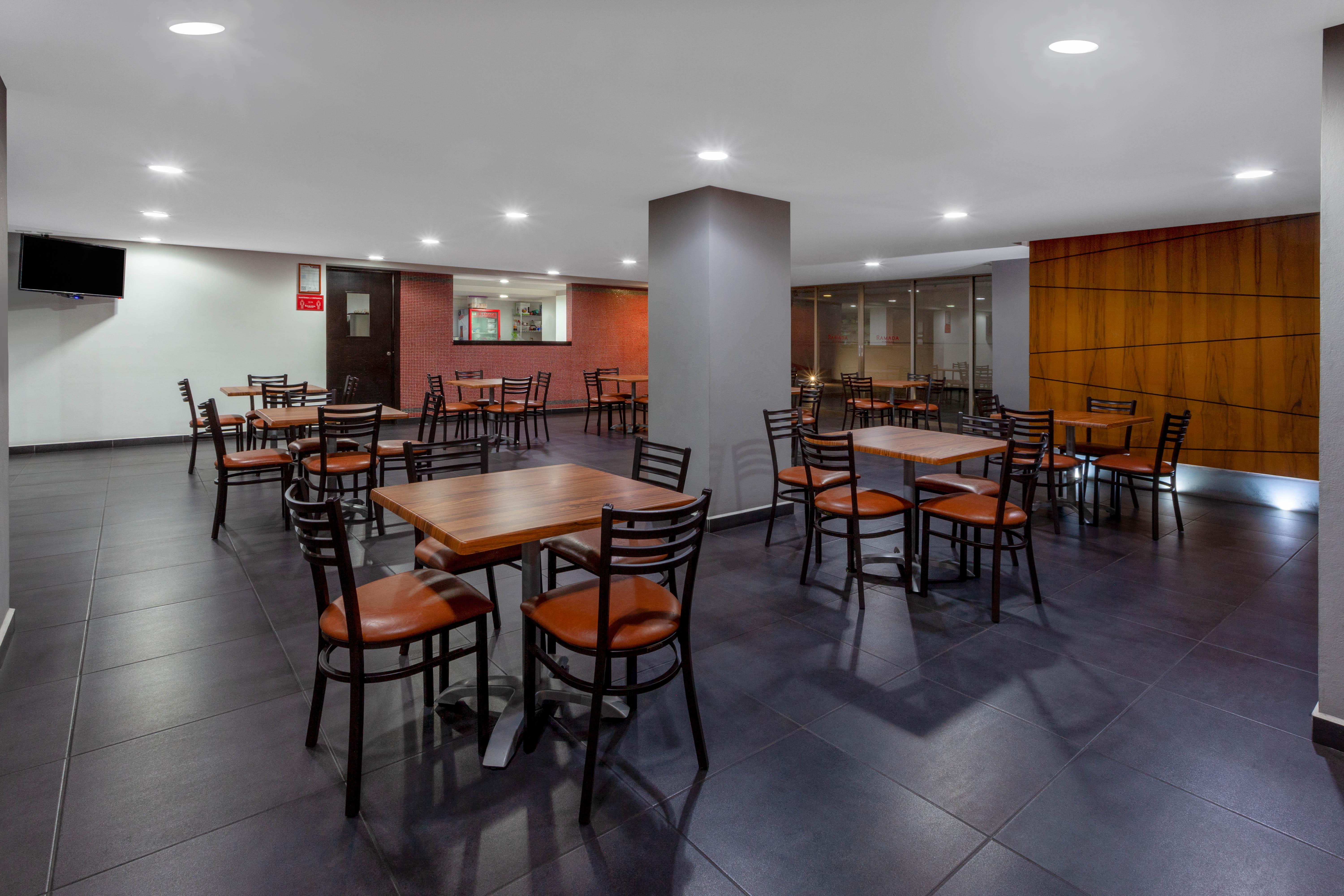 Ramada By Wyndham Acapulco Hotel & Suites Екстер'єр фото