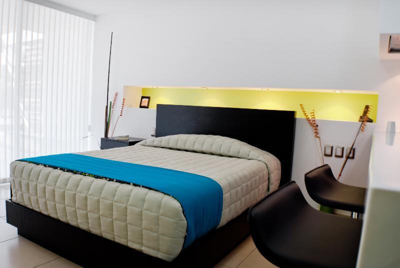 Ramada By Wyndham Acapulco Hotel & Suites Екстер'єр фото