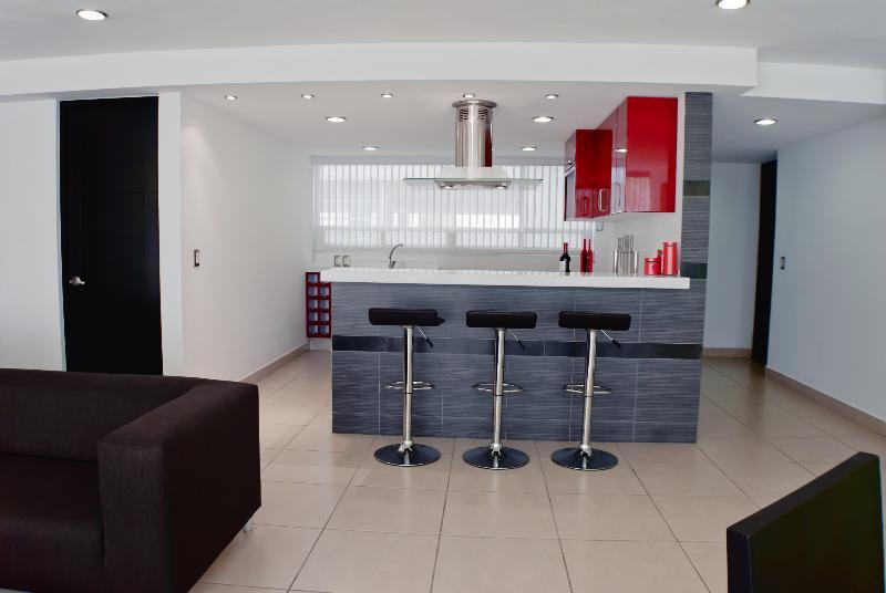 Ramada By Wyndham Acapulco Hotel & Suites Екстер'єр фото