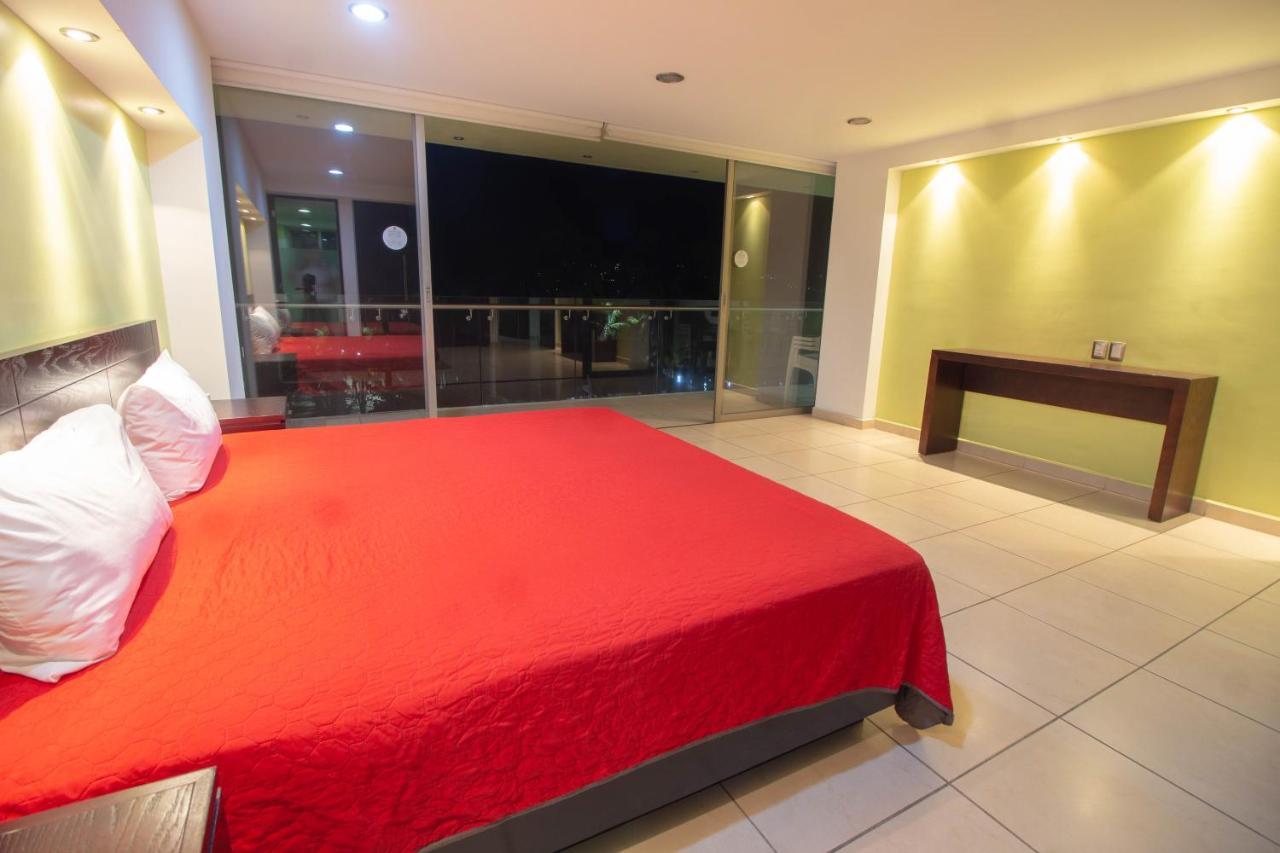Ramada By Wyndham Acapulco Hotel & Suites Екстер'єр фото