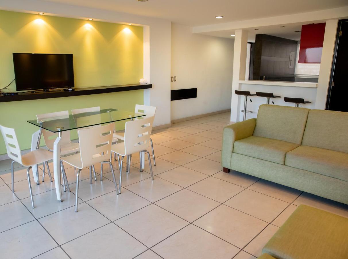 Ramada By Wyndham Acapulco Hotel & Suites Екстер'єр фото